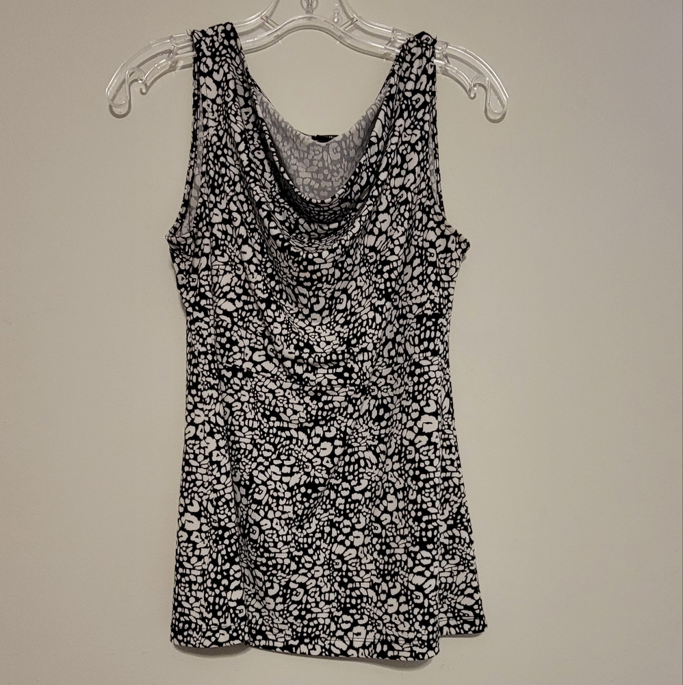Rafaella Black and white printed blouse size medium